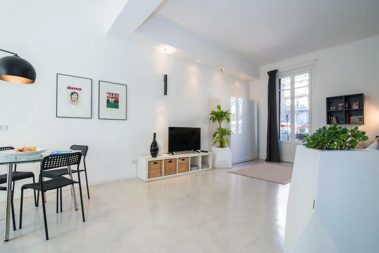 Lovely Cenisio Apartment Milan 0*,